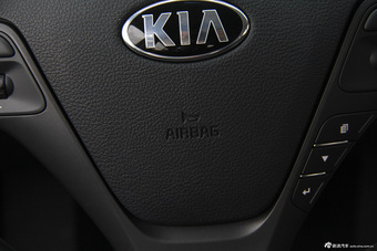 2015款起亚K3 1.6L手动GL