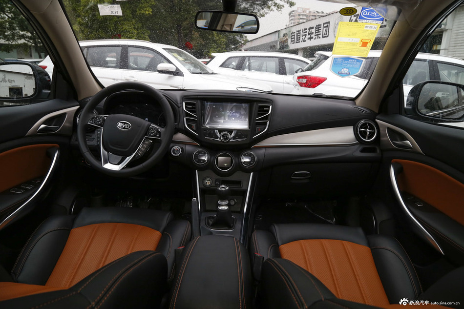 2016款比亚迪宋1.5TI手动豪华型