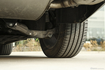 2015款沃尔沃XC90 2.0T自动 T6智雅版7座