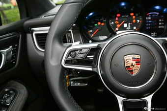 2017款Macan GTS 3.0T自动