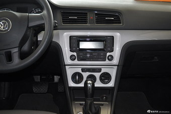 2013款朗行1.6L自动风尚型 雅致白