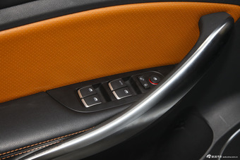 2016款比亚迪宋1.5TI手动尊贵型