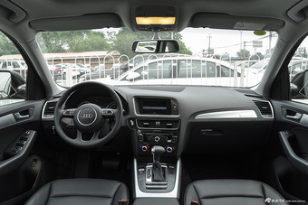 2013款奥迪Q5 40 TFSI舒适型图片