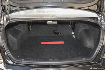 2016款奔腾B90 1.8T自动尊贵型十周年纪念版