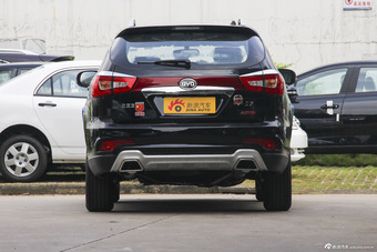 2015款比亚迪S7升级版2.0T自动旗舰型