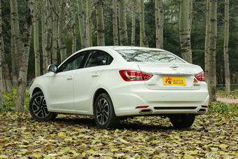 2015款海马福美来1.6L手动悦尚型