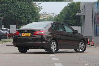 2014款东风标致408 1.8L自动豪华版