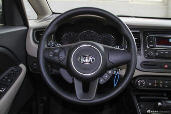 2013款佳乐 2.0L自动标准版7座 京V