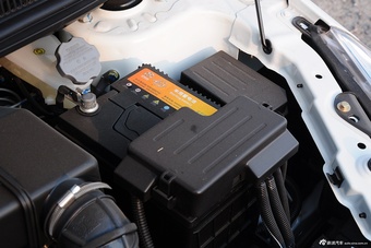 2015款绅宝D20两厢1.5L自动乐享版