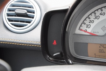 2015款smart fortwo 1.0 MHD 炫闪特别版