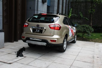 2014款比亚迪S6 1.5TI手动旗舰型