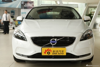 2015款沃尔沃V40 1.6T智逸版