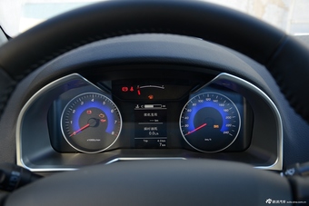 2016款吉利帝豪1.5L手动三厢向上版