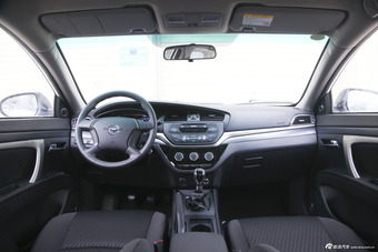 2015款海马M6 1.5T手动舒适型图片