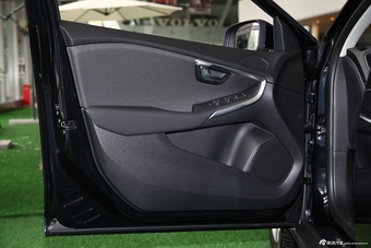 2014款沃尔沃V40 Cross Country 2.0T智逸版