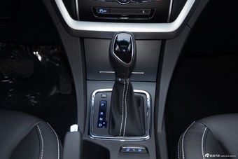 2016款吉利帝豪1.5L自动RS两厢向上版