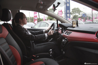 2016款哈弗H1 1.5L手动豪华型蓝标