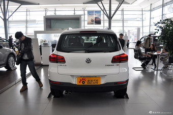 2013款途观1.8TSI自动舒适版两驱 极光白