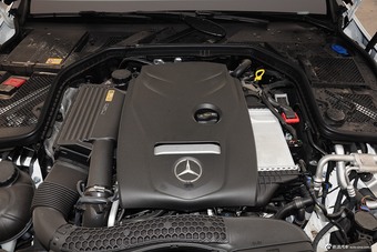 2015款奔驰C 260L轿车