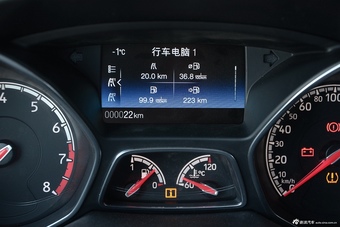 2015款福克斯ST 2.0T手动标准版