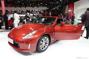 2013款日产370Z