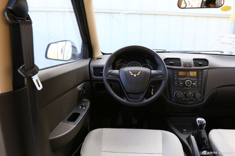 2015款五菱宏光S 1.2L手动基本型 国IV