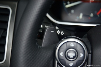 2016款揽胜运动版3.0自动SDV6 HSE Dynamic