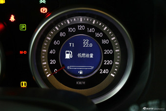 2014款奔腾B90 1.8T自动豪华型到店实拍