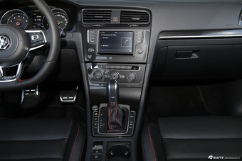 2016款高尔夫2.0T自动GTI