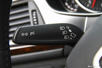 2014款奥迪A6L 30TFSI豪华型