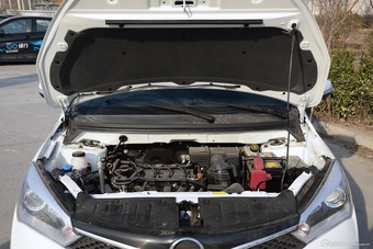 2016款海马M3 1.5L手动时尚型图片