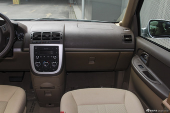 2014款GL8商务车2.4L自动经典版