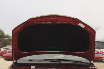 2016款吉利帝豪1.5L自动RS两厢向上版