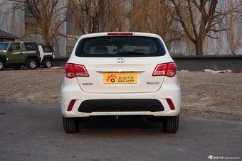 2015款绅宝D20两厢1.5L自动乐享版