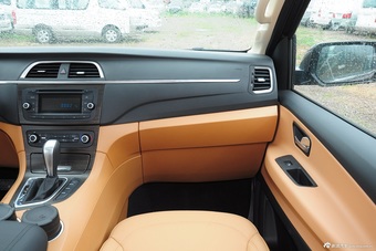 2015款华颂7 2.0T自动豪华型