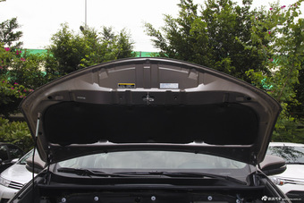 2015款RAV4 2.0L自动两驱风尚版