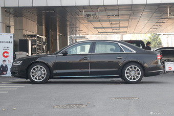 2016款奥迪A8L 3.0T自动45TFSI quattro豪华型