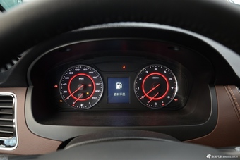 2016款上汽大通G10 2.0T自动旗舰版