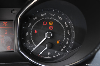 2015款艾瑞泽7 1.5T手动致领版