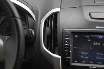 2015款五十铃mu-X 3.0T自动尊享型7座