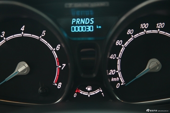 2013款嘉年华三厢1.5L自动时尚型