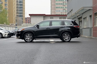 2015款汉兰达3.5L自动四驱豪华版7座