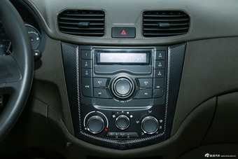 2014款五菱宏光 1.2L 手动标准型