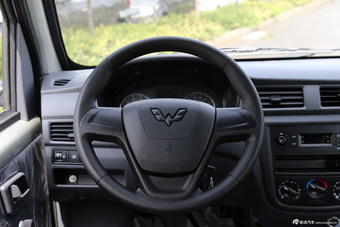 2015款五菱之光S 1.2L标准型