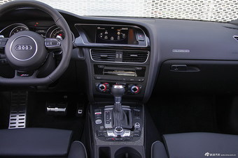 2014款奥迪RS5 Coupe 特别版