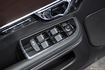 2016款捷豹XJL 2.0T自动两驱典雅商务版