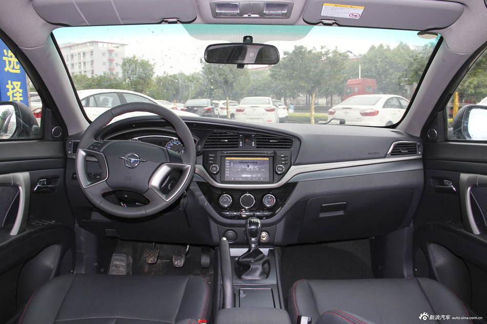 2015款海马M6 1.5T手动豪华型