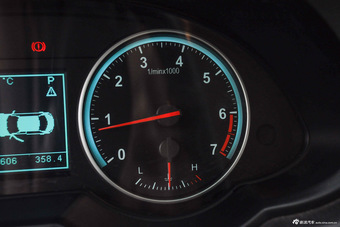 2012款中华V5 1.5T自动四驱豪华型