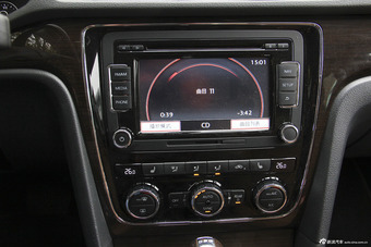 2014款帕萨特2.0T DSG御尊导航版