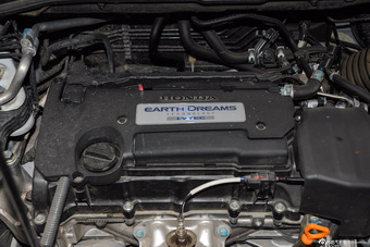 2015款CR-V 2.4L自动四驱豪华版